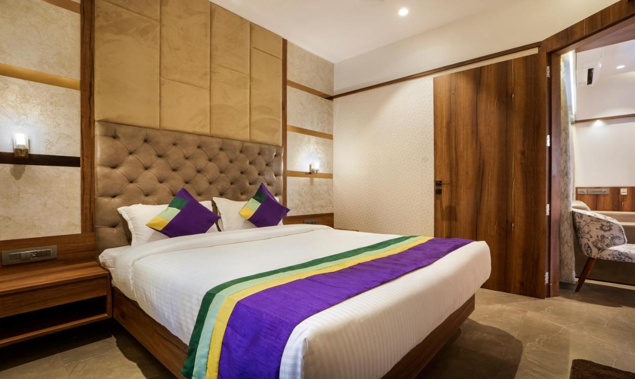 Treebo Premium Savera Inn Bombay Esterno foto