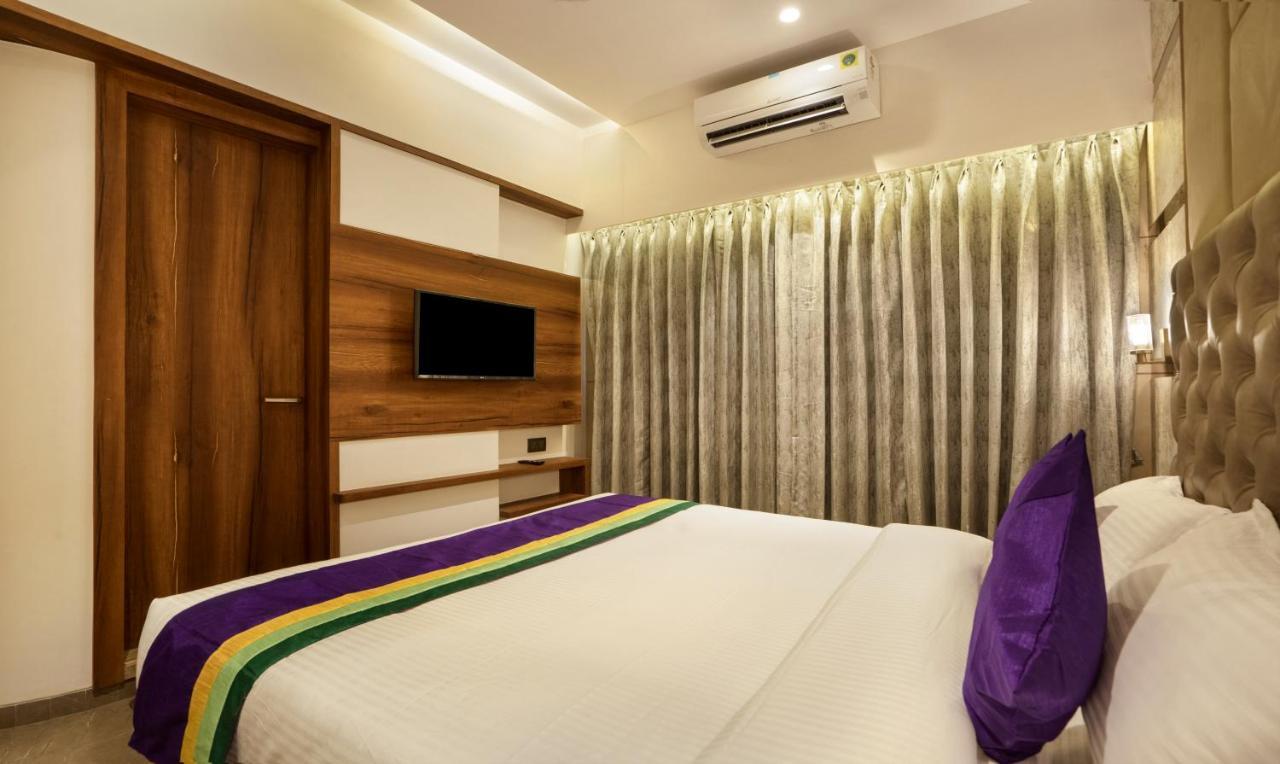 Treebo Premium Savera Inn Bombay Esterno foto